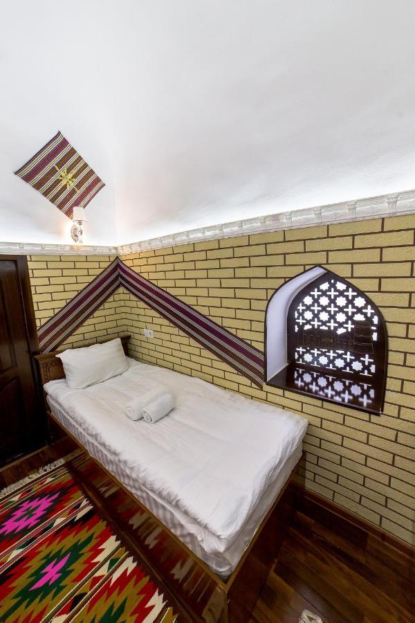 Feruzkhan Hotel - Madrassah Mohammed Rakhim Khan 1871 Хіва Екстер'єр фото